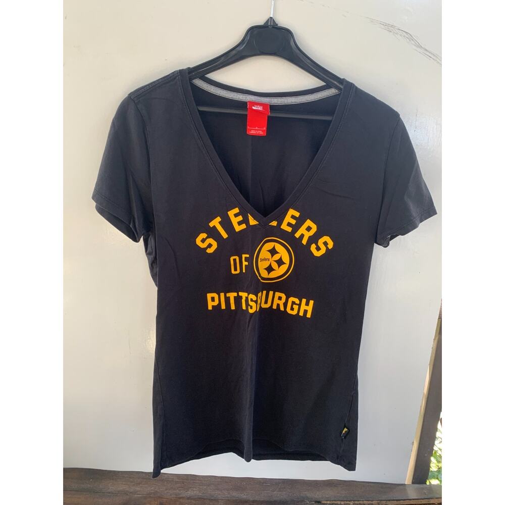 Nike Team Apparel NFL Pittsburgh Steelers Graphic V Neck T Shirt Women's Sz L